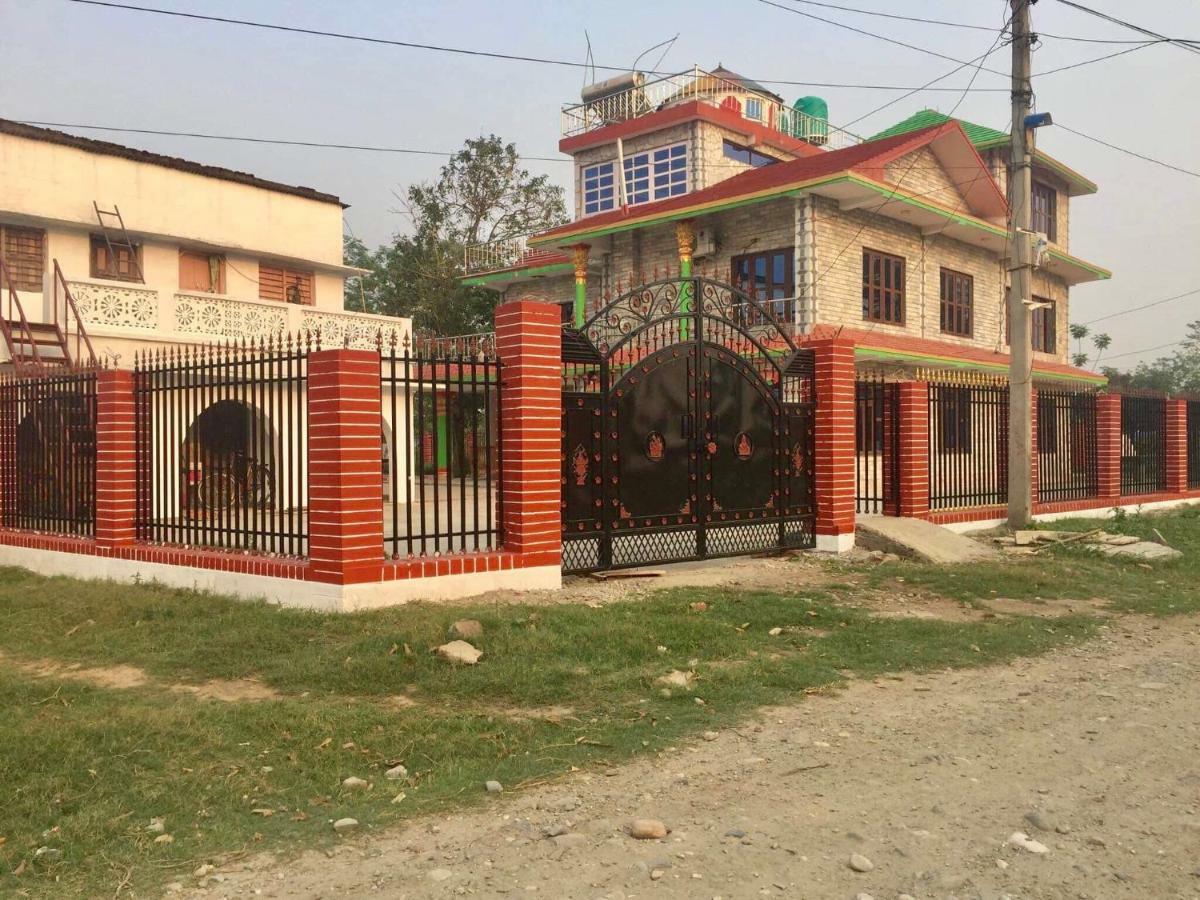 Chitwan Homestay Bharatpur  Bagian luar foto