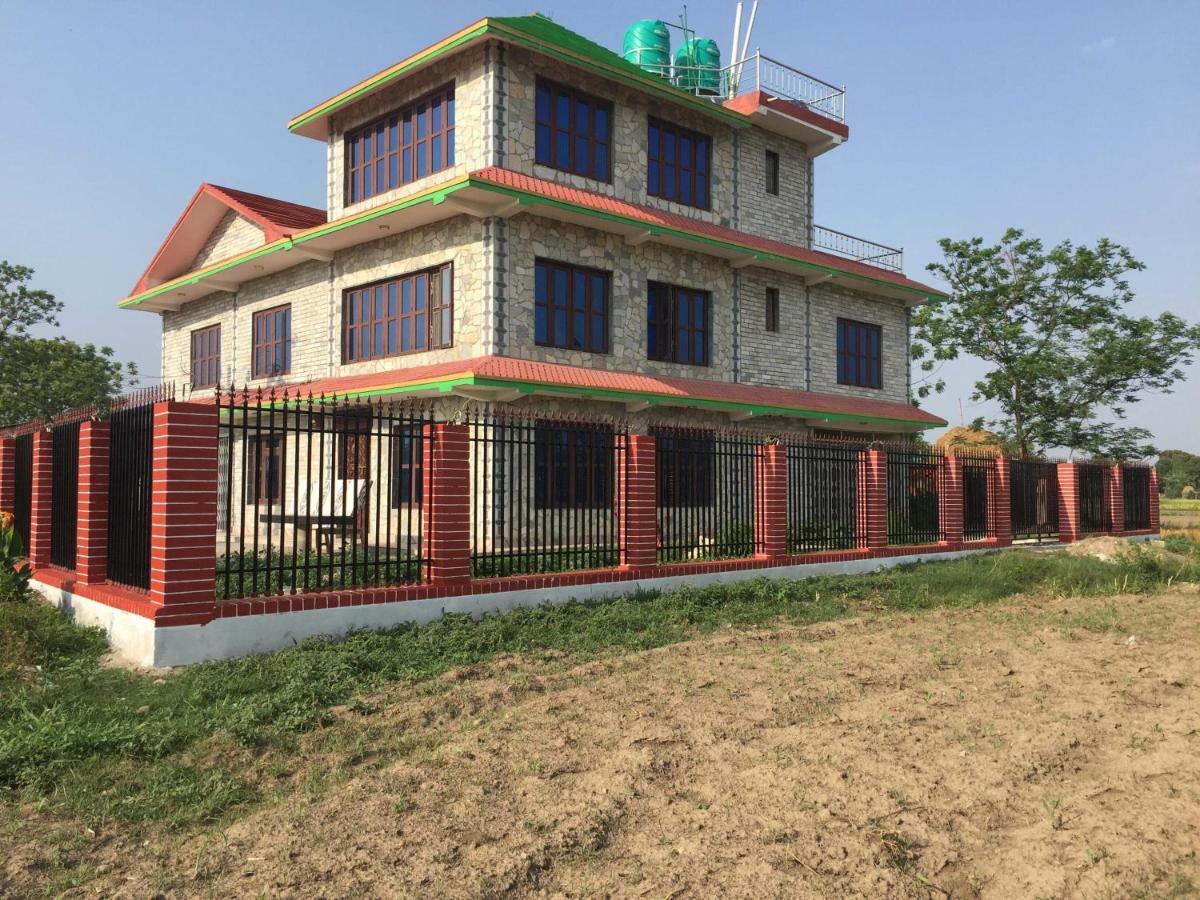 Chitwan Homestay Bharatpur  Bagian luar foto